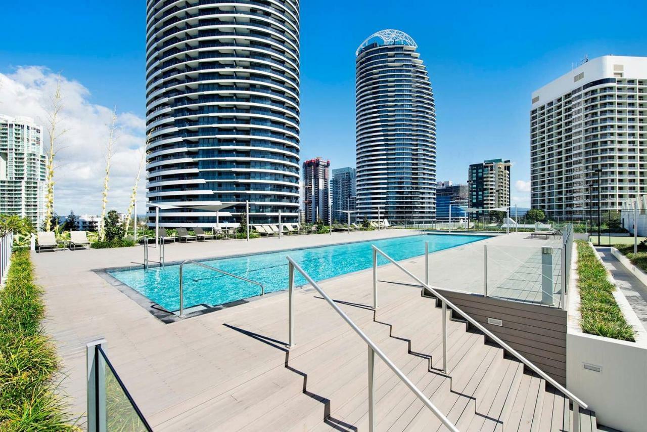 Beachfront On Oasis Centre, Air On Broadbeach 1503 Голд-Кост Экстерьер фото